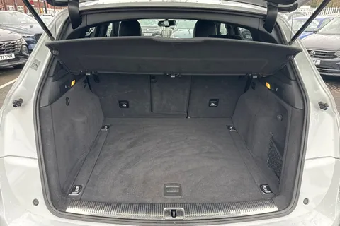 KX66OBU Audi SQ5 3.0 BiTDI V6 Plus Tiptronic quattro Euro 6 (s/s) 5dr Thumbnail #9