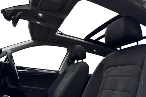 DC68CSY Volkswagen Tiguan 2.0 TDI SEL DSG Euro 6 (s/s) 5dr Thumbnail #15