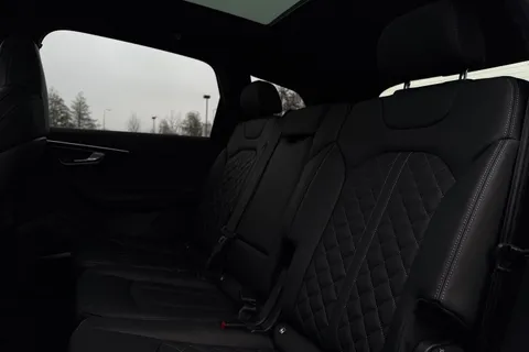  Audi Q7 SQ7 TFSI Quattro 507 Black Ed 5dr Tiptronic Thumbnail #19