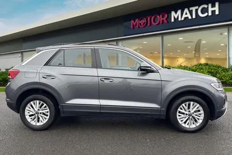 VO72OJV Volkswagen T-Roc 1.0 TSI Life Euro 6 (s/s) 5dr Thumbnail #3