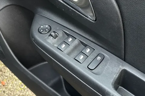 YG24ELV Vauxhall Corsa 1.2 Turbo GS Euro 6 (s/s) 5dr Thumbnail #21