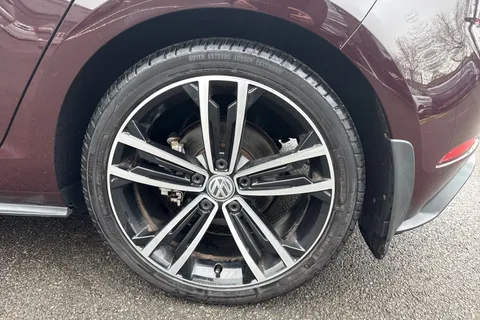 VE67LXM Volkswagen Golf 2.0 TDI GTD Euro 6 (s/s) 5dr Thumbnail #23