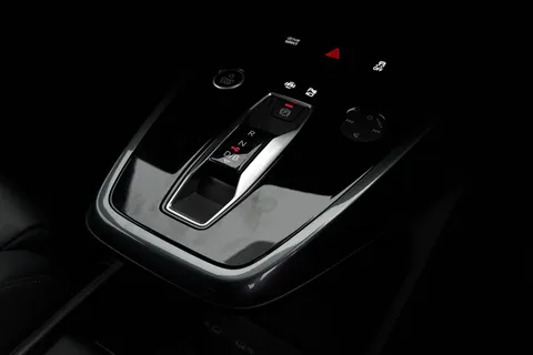 BP73HLO Audi Q4 e-tron Q4  (S) Black Edition 45 e-tron  210,00 kW Thumbnail #22