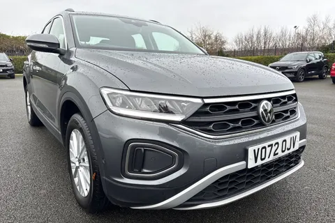 VO72OJV Volkswagen T-Roc 1.0 TSI Life Euro 6 (s/s) 5dr Thumbnail #8