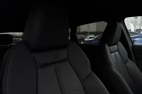 BP73HLO Audi Q4 e-tron Q4  (S) Black Edition 45 e-tron  210,00 kW Thumbnail #23