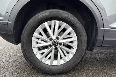 VO72OJV Volkswagen T-Roc 1.0 TSI Life Euro 6 (s/s) 5dr Thumbnail #10