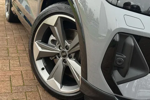 BP73HLO Audi Q4 e-tron Q4  (S) Black Edition 45 e-tron  210,00 kW Thumbnail #25