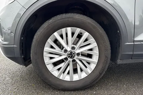 VO72OJV Volkswagen T-Roc 1.0 TSI Life Euro 6 (s/s) 5dr Thumbnail #11