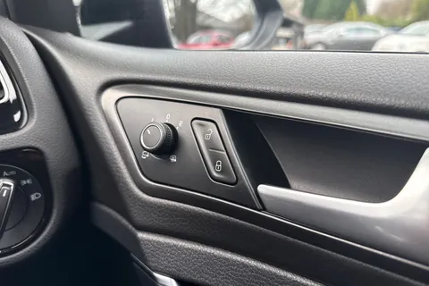 VE67LXM Volkswagen Golf 2.0 TDI GTD Euro 6 (s/s) 5dr Thumbnail #27