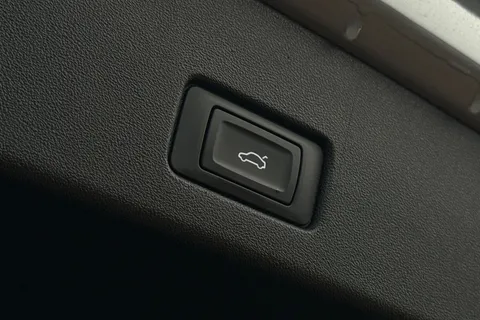 BP73HLO Audi Q4 e-tron Q4  (S) Black Edition 45 e-tron  210,00 kW Thumbnail #26