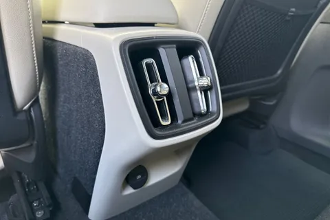 YA70XWD Volvo Xc40 1.5 T3 Inscription Pro Euro 6 (s/s) 5dr Thumbnail #26