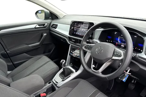 VO72OJV Volkswagen T-Roc 1.0 TSI Life Euro 6 (s/s) 5dr Thumbnail #13