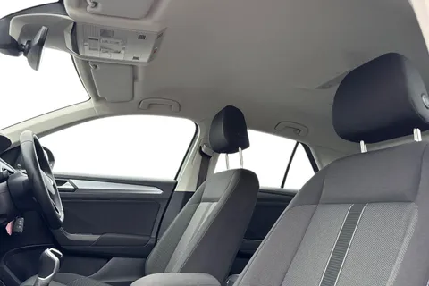 VO72OJV Volkswagen T-Roc 1.0 TSI Life Euro 6 (s/s) 5dr Thumbnail #15