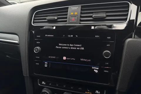 VE67LXM Volkswagen Golf 2.0 TDI GTD Euro 6 (s/s) 5dr Thumbnail #32