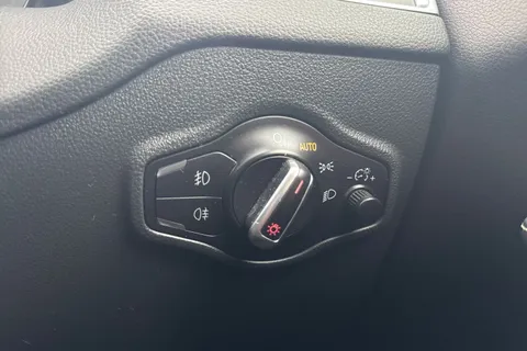 KX66OBU Audi SQ5 3.0 BiTDI V6 Plus Tiptronic quattro Euro 6 (s/s) 5dr Thumbnail #32