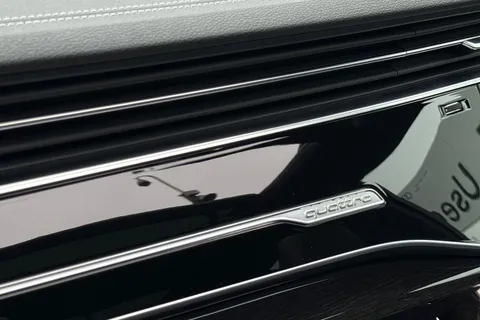 Audi SQ7 4.0 TFSI V8 Black Edition Tiptronic quattro Euro 6 (s/s) 5dr Thumbnail #35