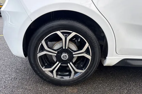 CE21BZU MG Mg3 1.5 VTi-TECH Exclusive Nav Euro 6 (s/s) 5dr Thumbnail #6