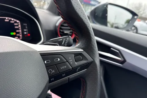 NL22ZJY SEAT Arona 1.5 TSI FR Sport DSG Euro 6 (s/s) 5dr Thumbnail #37