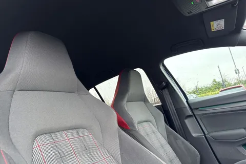 CX70OOE Volkswagen Golf 2.0 TSI GTI DSG Euro 6 (s/s) 5dr Thumbnail #24