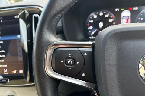 YA70XWD Volvo Xc40 1.5 T3 Inscription Pro Euro 6 (s/s) 5dr Thumbnail #38