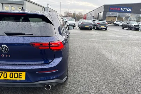 CX70OOE Volkswagen Golf 2.0 TSI GTI DSG Euro 6 (s/s) 5dr Thumbnail #26