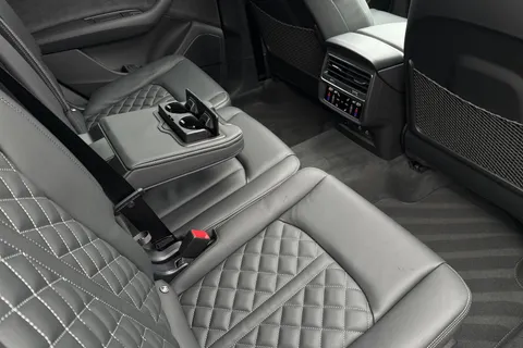 Audi SQ7 4.0 TFSI V8 Black Edition Tiptronic quattro Euro 6 (s/s) 5dr Thumbnail #41