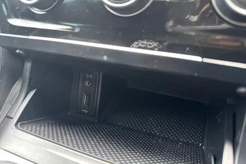 VE67LXM Volkswagen Golf 2.0 TDI GTD Euro 6 (s/s) 5dr Thumbnail #42