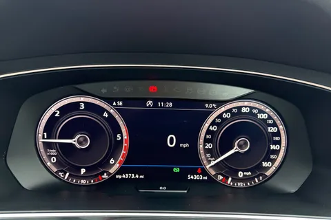 DC68CSY Volkswagen Tiguan 2.0 TDI SEL DSG Euro 6 (s/s) 5dr Thumbnail #43