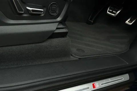 Audi SQ7 4.0 TFSI V8 Black Edition Tiptronic quattro Euro 6 (s/s) 5dr Thumbnail #44
