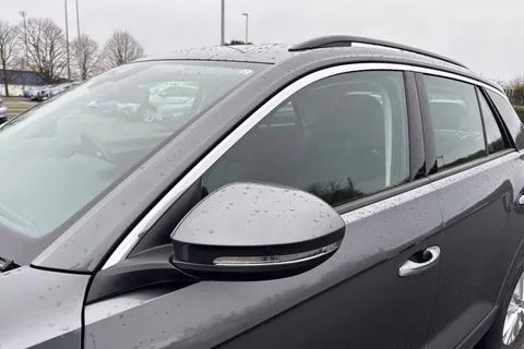 VO72OJV Volkswagen T-Roc 1.0 TSI Life Euro 6 (s/s) 5dr Thumbnail #29