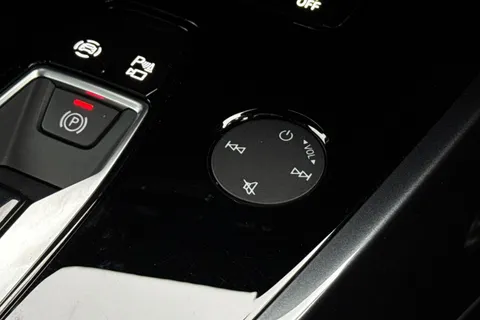 BP73HLO Audi Q4 e-tron Q4  (S) Black Edition 45 e-tron  210,00 kW Thumbnail #45