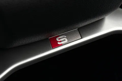 BP73HLO Audi Q4 e-tron Q4  (S) Black Edition 45 e-tron  210,00 kW Thumbnail #46