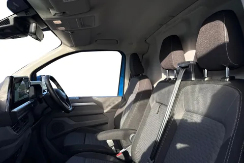 MF75FGX Volkswagen Transporter T32 Panel Van Commerce Pro SWB 150 PS 2.0 TDI 8sp Automatic 4MOTION Thumbnail #10