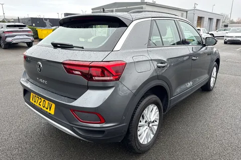 VO72OJV Volkswagen T-Roc 1.0 TSI Life Euro 6 (s/s) 5dr Thumbnail #33