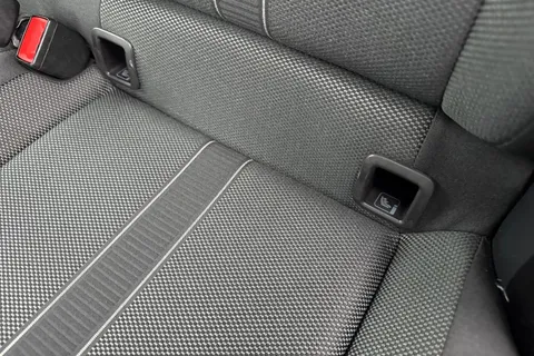 VO72OJV Volkswagen T-Roc 1.0 TSI Life Euro 6 (s/s) 5dr Thumbnail #35