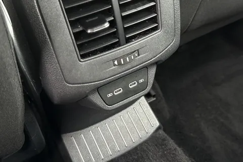 VO72OJV Volkswagen T-Roc 1.0 TSI Life Euro 6 (s/s) 5dr Thumbnail #36