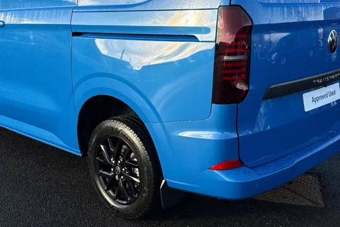 MF75FGX Volkswagen Transporter T32 Panel Van Commerce Pro SWB 150 PS 2.0 TDI 8sp Automatic 4MOTION Thumbnail #15