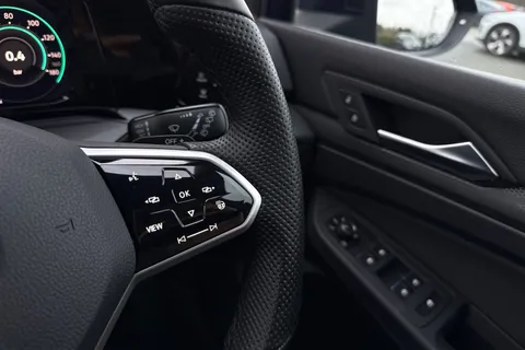 CX70OOE Volkswagen Golf 2.0 TSI GTI DSG Euro 6 (s/s) 5dr Thumbnail #38