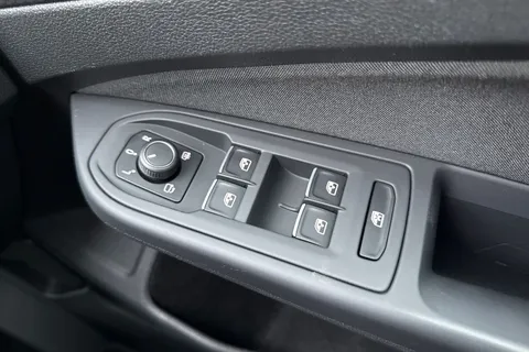 CX70OOE Volkswagen Golf 2.0 TSI GTI DSG Euro 6 (s/s) 5dr Thumbnail #39