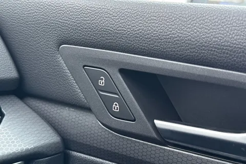 CX70OOE Volkswagen Golf 2.0 TSI GTI DSG Euro 6 (s/s) 5dr Thumbnail #40