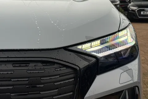 BP73HLO Audi Q4 e-tron Q4  (S) Black Edition 45 e-tron  210,00 kW Thumbnail #54