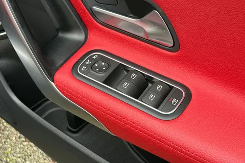 KN22NLC Mercedes-Benz Cla Class 2.0 CLA250 AMG Line (Premium Plus 2) Coupe 7G-DCT Euro 6 (s/s) 4dr Thumbnail #21