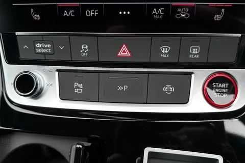 Audi SQ7 4.0 TFSI V8 Black Edition Tiptronic quattro Euro 6 (s/s) 5dr Thumbnail #58