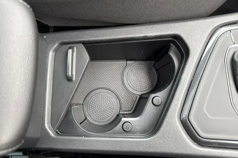 DC68CSY Volkswagen Tiguan 2.0 TDI SEL DSG Euro 6 (s/s) 5dr Thumbnail #58