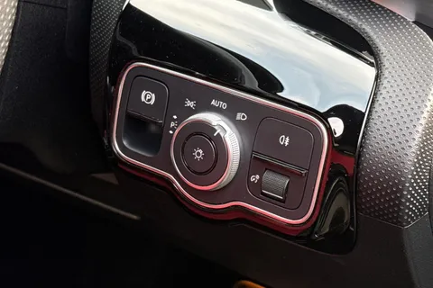 KN22NLC Mercedes-Benz Cla Class 2.0 CLA250 AMG Line (Premium Plus 2) Coupe 7G-DCT Euro 6 (s/s) 4dr Thumbnail #30