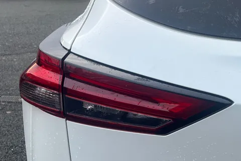 EJ71RZV Nissan Qashqai 1.3 DiG-T MH 158 N-Connecta 5dr Xtronic Thumbnail #32