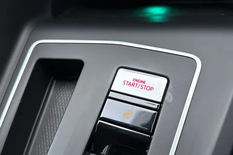 CX70OOE Volkswagen Golf 2.0 TSI GTI DSG Euro 6 (s/s) 5dr Thumbnail #54