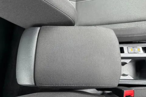 VO72OJV Volkswagen T-Roc 1.0 TSI Life Euro 6 (s/s) 5dr Thumbnail #54