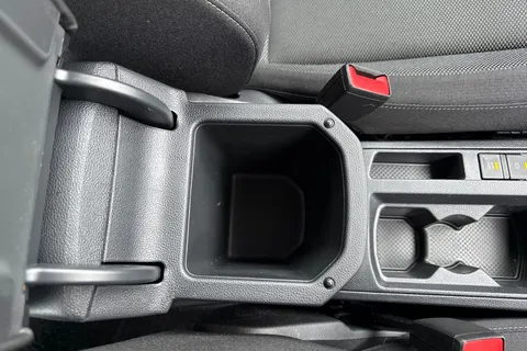 VO72OJV Volkswagen T-Roc 1.0 TSI Life Euro 6 (s/s) 5dr Thumbnail #55