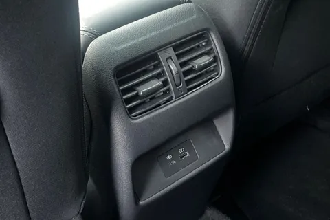 EJ71RZV Nissan Qashqai 1.3 DiG-T MH 158 N-Connecta 5dr Xtronic Thumbnail #34